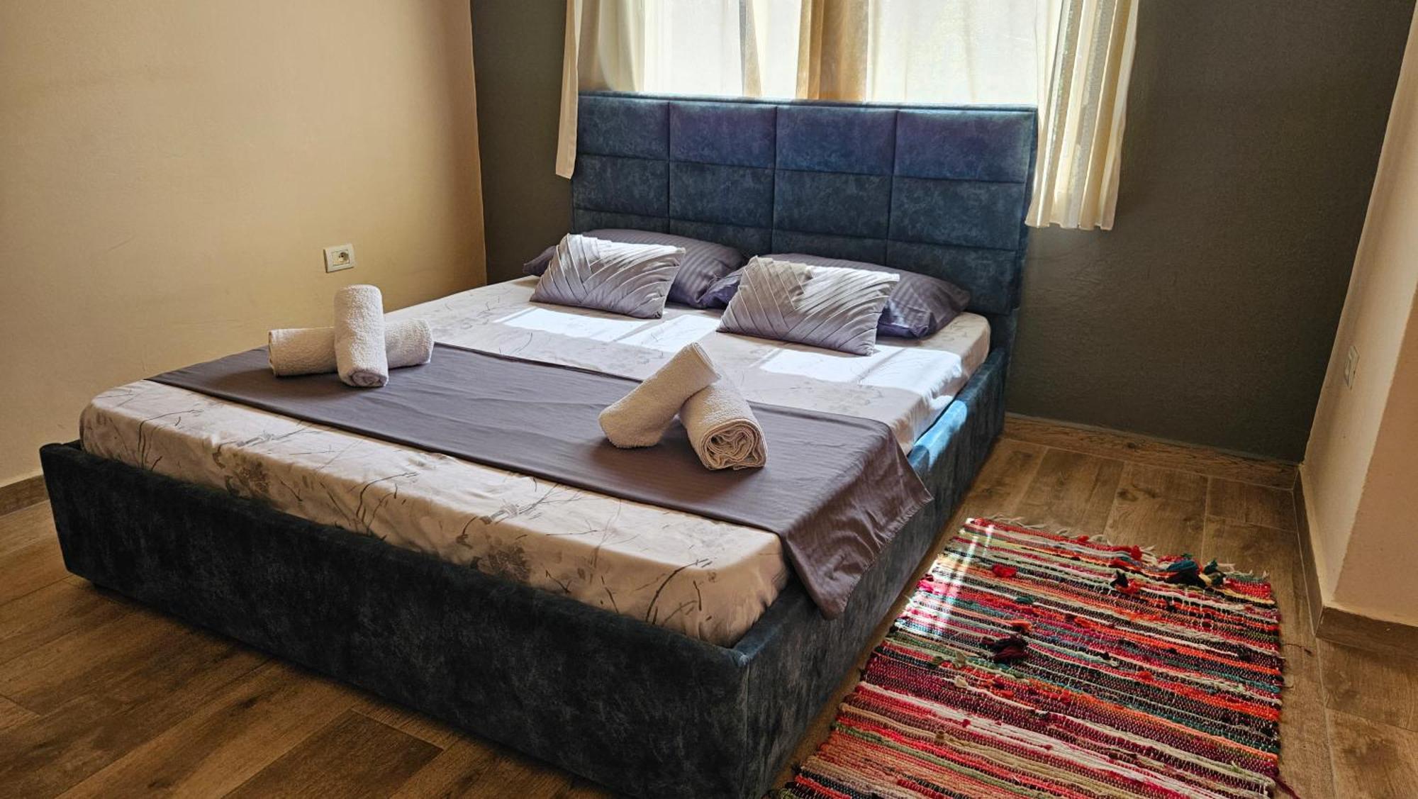 Dua'S Apartment Tirana Exterior photo